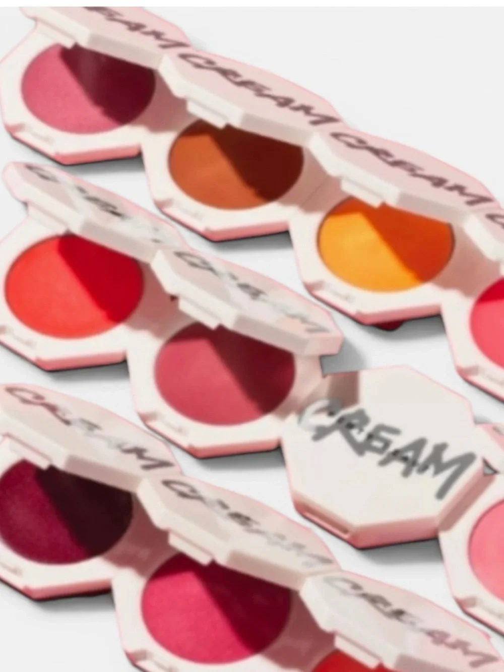 FENTY BEAUTY BY RIHANNA CHEEKS OUT FREESTYLE CREAM BLUSH;—10 ROSE LATTE